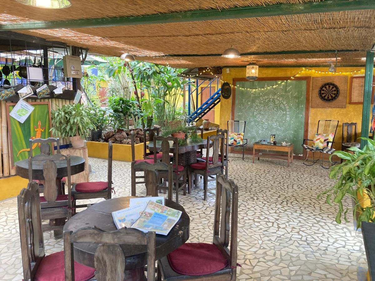 Montana Linda Hostel Ороси Экстерьер фото