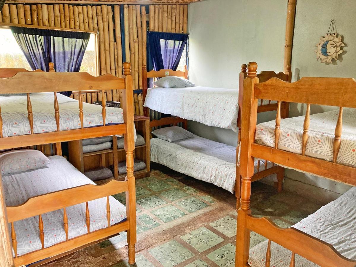 Montana Linda Hostel Ороси Экстерьер фото
